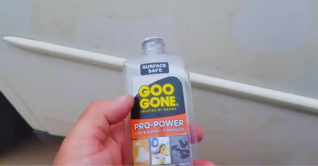 How to Use Goo Gone on Cars